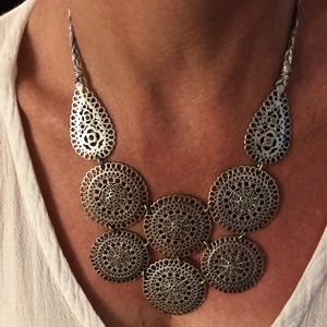 Stella & Dot Statement necklace